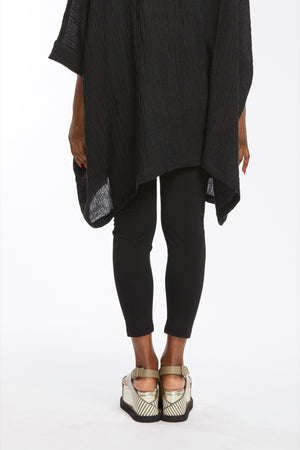 
            
                Load image into Gallery viewer, IF 1158 - Black M. Knit
            
        
